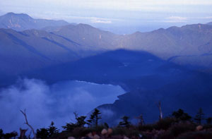 男体山