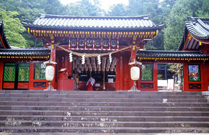 男体山