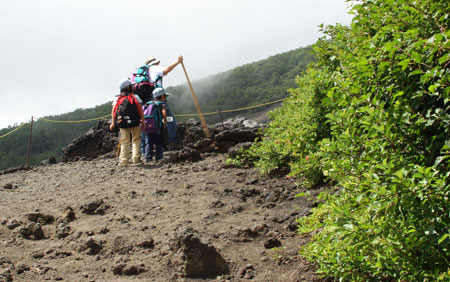 ふしぎな光の演出 富士山