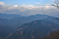 鶏鳴山