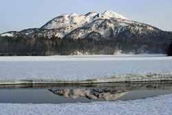 結氷の尾瀬沼