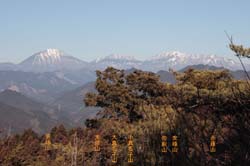 二股山