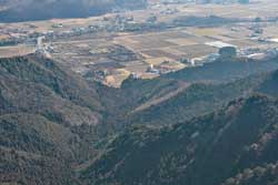 二股山