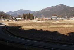 二股山