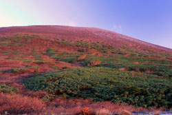 岩手山は岩手富士・南部片富士・巌鷲山とも呼ばれる東北の名峰